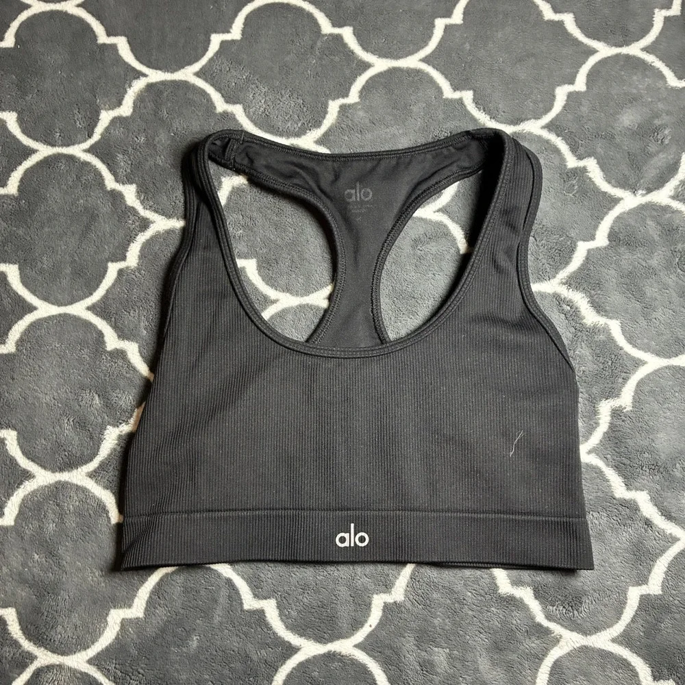 Alo Yoga Wellness Bra Black Ribbed Seamless Racerback Sports Bra Size M Medium